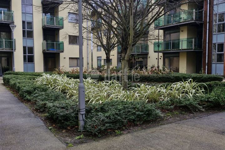 Cloonlara Square, Phoenix Park Avenue, Navan Road, Castleknock, Dublin 15