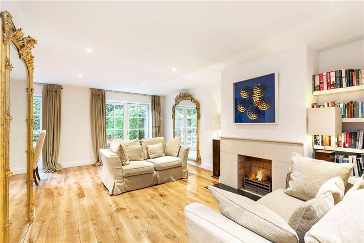 4 Monkstown Castle, Monkstown Avenue, Monkstown, Co. Dublin