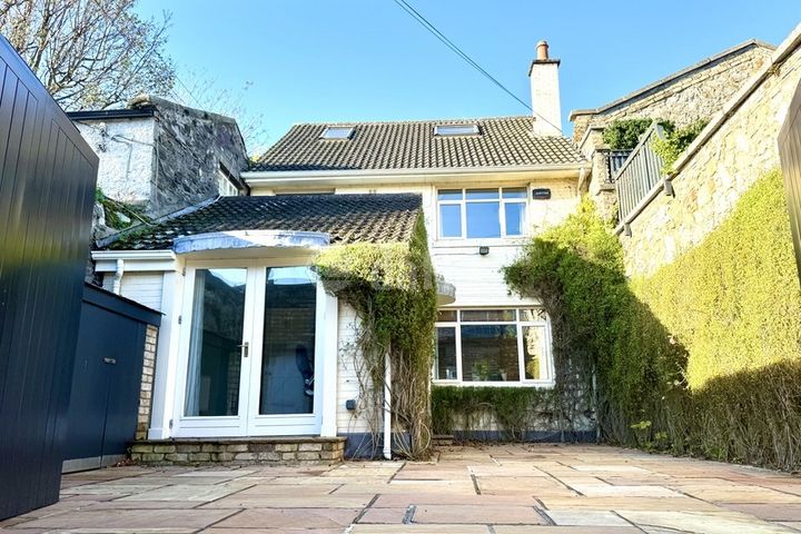 24 Heytesbury Lane
Ballsbridge
Dublin 4, Ballsbridge, Dublin 4