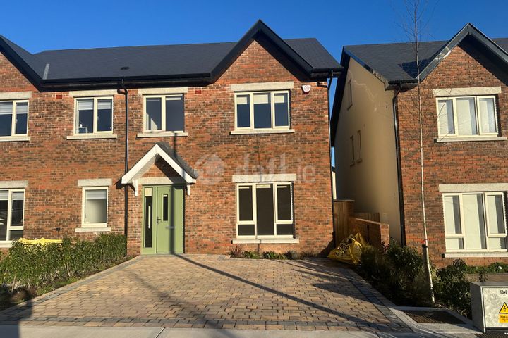 72 Rockfield Close, Moneycarroll, Newtownmountkennedy, Co. Wicklow