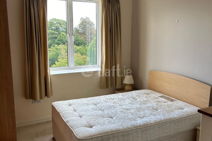 Linden Court 2 Bedroom Apartment, Blackrock, Co. Dublin