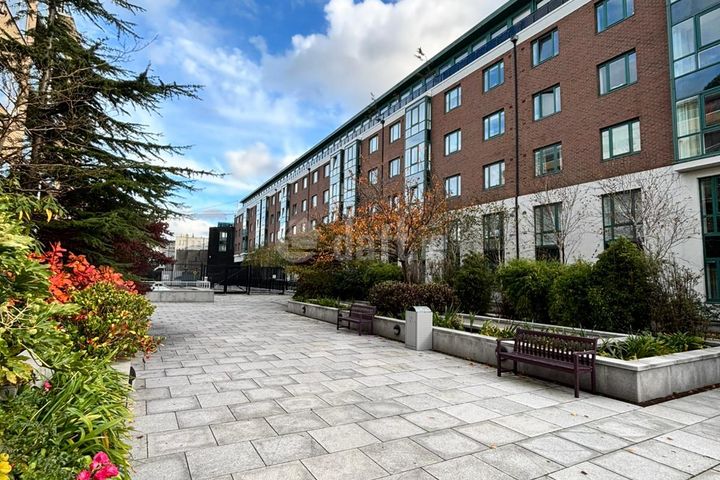 Alexandra Walk, Adelaide Square, Dublin 8