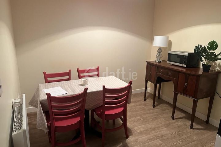 Apartment 1, The Gate Bar, Westgate, Carrick-on-su, Carrick-on-Suir, Co. Waterford