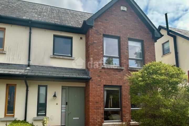 4 Chapelwood Avenue, Hollystown, Dublin 15