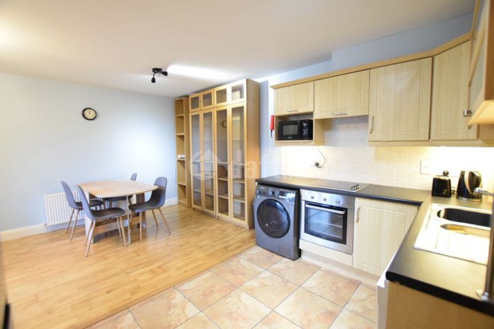 Apartment 8, The Abbey, The Oaks, Classes Lake, Ballincollig, Co. Cork