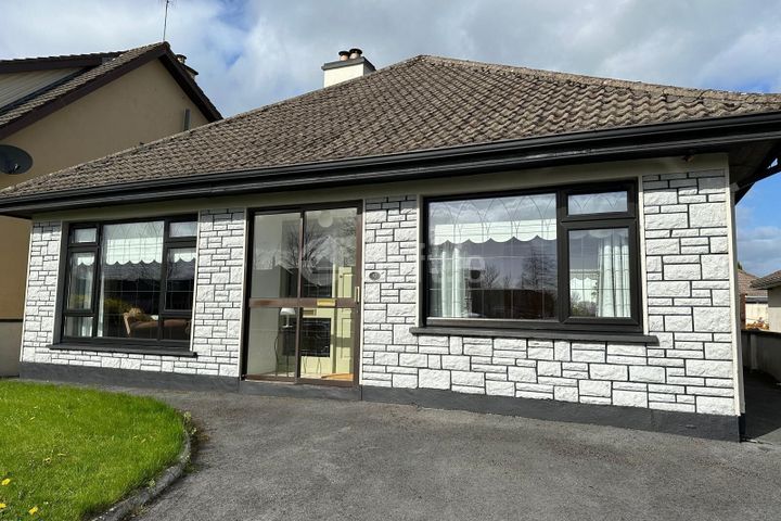 37 Ard Aoibhinn, Athenry, Co. Galway