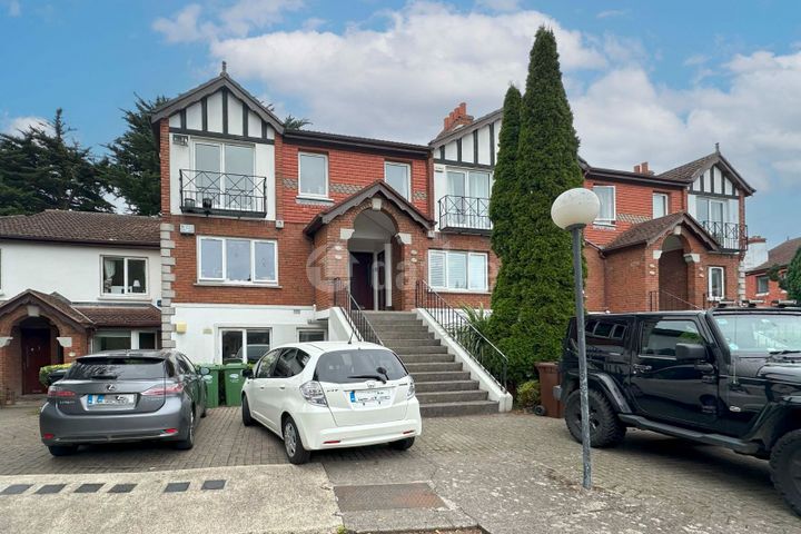 95 White Oaks, Roebuck Road, Clonskeagh, Dublin 14