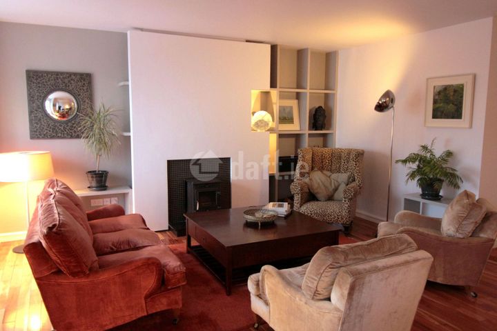 Pembroke Row, Lower Baggot St. Dublin 2, Dublin 2