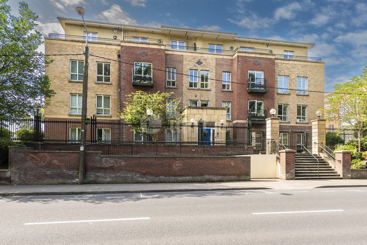 The Wellington, Conyngham Road, Dublin 8