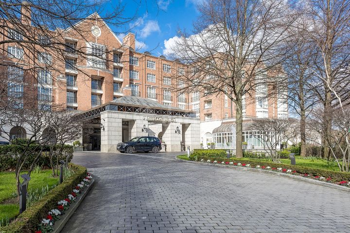 Residence 11, Intercontinental Hotel, Simmonscourt Road, Ballsbridge, Dublin 4