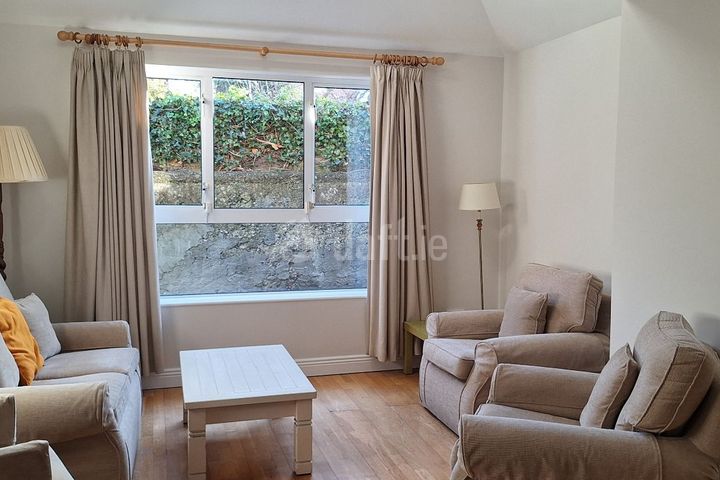 7 Holyrood Park, Sandymount Avenue, Ballsbridge, Ballsbridge, Dublin 4