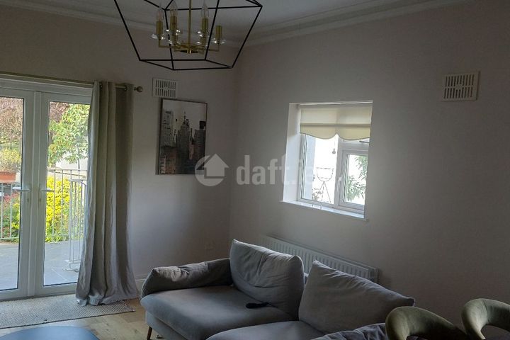 Old Lucan Road, Palmerstown, Dublin 20