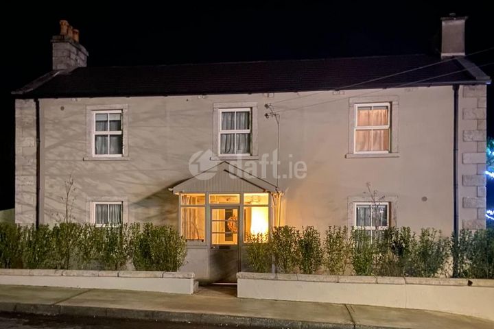 Ballinacor House, Bridge Street, Tinahely, Arklow, Tinahely, Co. Wicklow
