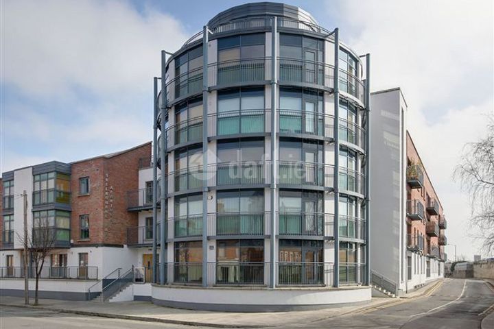 64 Shelbourne Park Apartments, Grand Canal Dock, Dublin 2