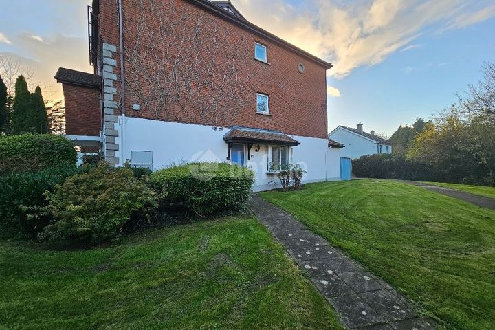 87 White Oaks, Clonskeagh, Goatstown, Dublin 14