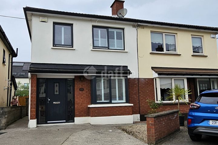 10 Woodview Park, Castleknock, Navan Road (D7), Dublin 7