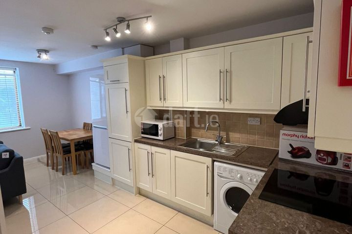 Apt 12, Fernley Court, D08 CK09, Dublin 8