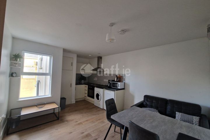 Apartment 3, 5 Town Hall Street, Townparks