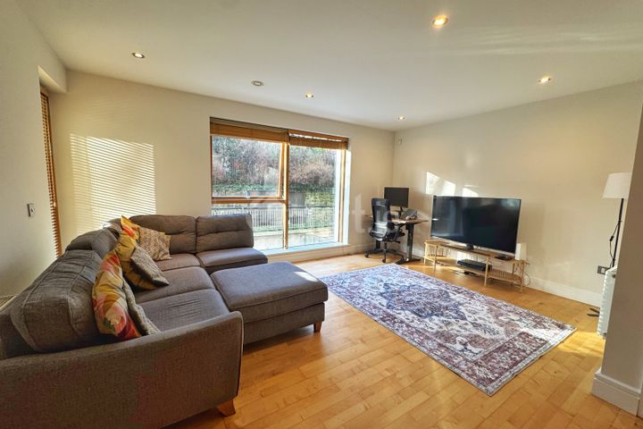 The Hibernia Building,Heuston South Quarter,Saint John'S Road West,Dublin 8, Kilmainham, Dublin 8