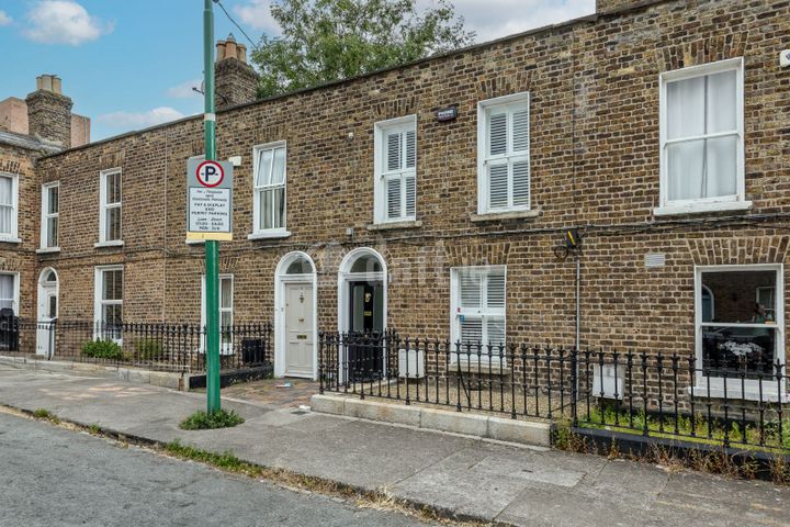 Albert Place East, Grand Canal Street, Dublin 2, Grand Canal Dock, Dublin 2