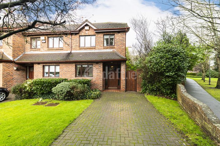 90 Merrion Park, South Hill Avenue, Blackrock, Co. Dublin