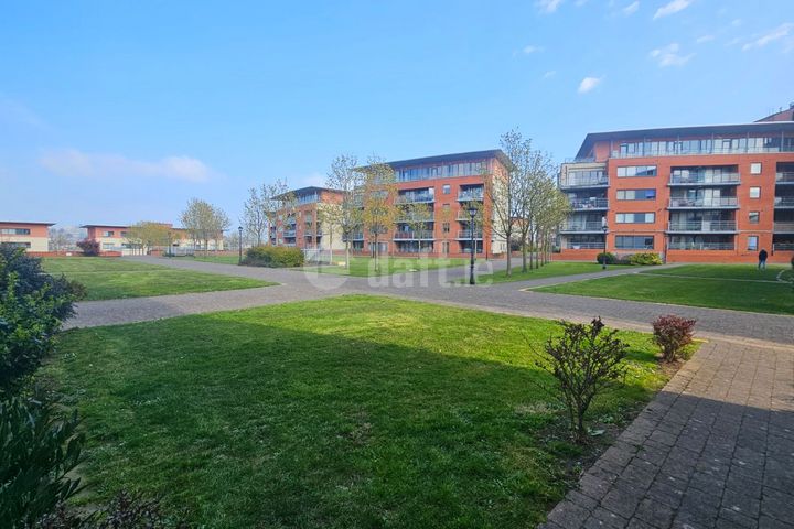 SHORT TERM LET - West Courtyard, Cherrywood, Co. Dublin