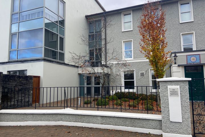 4a The Old Presbytery, Cathedral Place, Demesne, K, Fossa, Co. Kerry