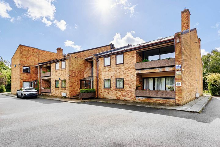 Denewood, Beechpark Avenue, Castleknock, Dublin 15