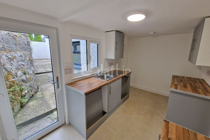 Main Street, Newmarket-On-Fergus, Ennis, Shannon, Co. Clare