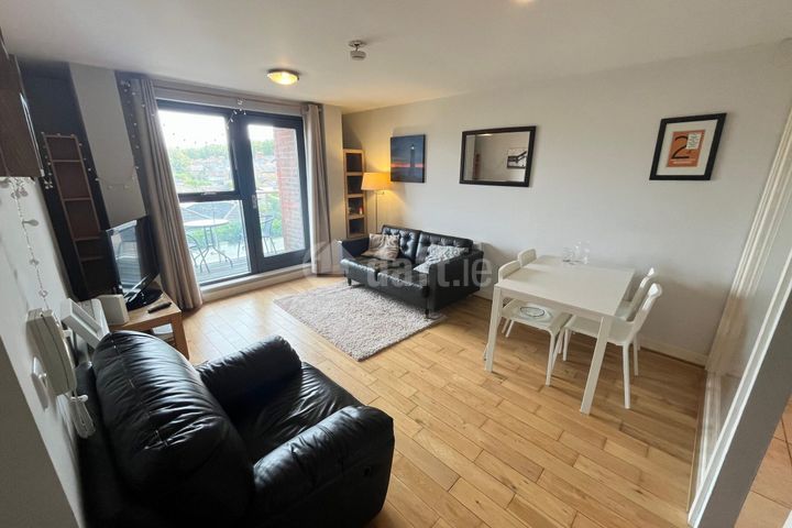 Hyde Square, South Circular Road, Dublin 8
