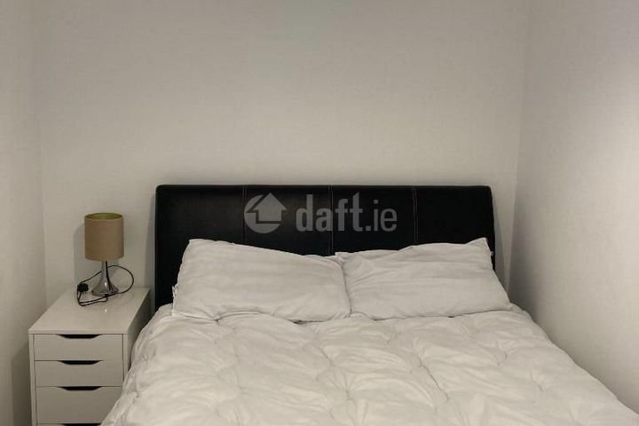 Taylor's Lane, Rathfarnham, Dublin 16