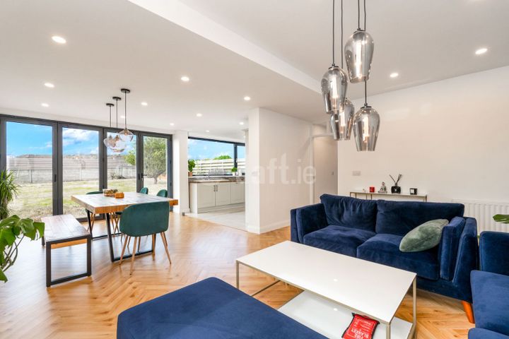 Sea Crest Lodge, Coast Road, Portmarnock, Co. Dublin