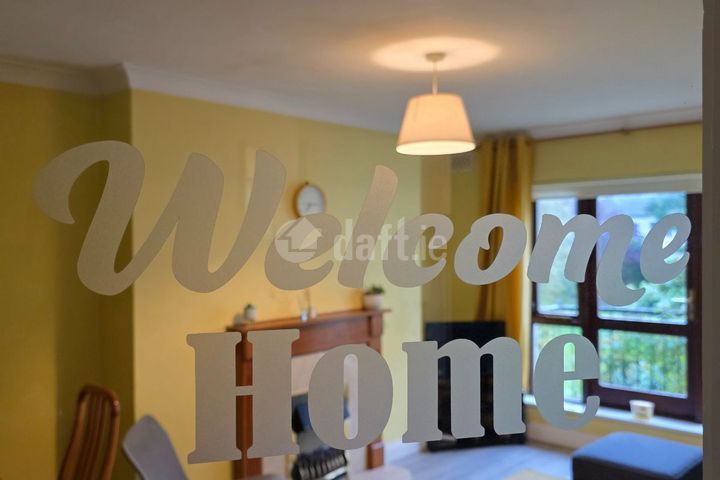 2 Bed Monkstown Apartment, Monkstown, Co. Dublin