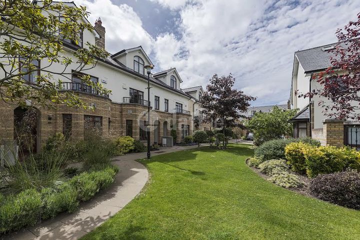 Elton court Sandycove, Sandycove, Co. Dublin