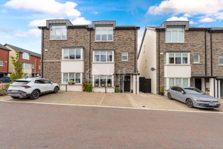 A Rated 4 Bedroom Home, Clay Farm Walk, Dublin 18, Leopardstown, Dublin 18