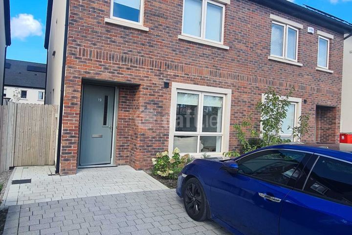 19 Shackleton Terrace, Lucan, Co. Dublin