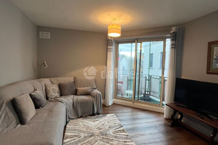 Apartment 8, Sprangers Yard, Temple Bar, Dublin 2