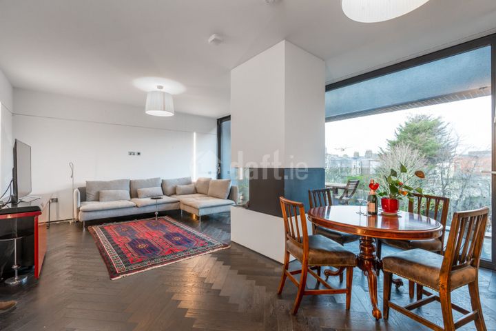 Apartment, 55 Percy Place, Dublin 2