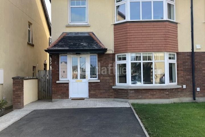16 Farnamurray Close, Ballygraigue Road, Nenagh, Co. Tipperary