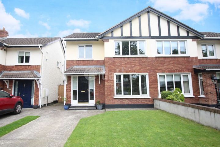 Luttrellstown Avenue, Castleknock, Dublin 15