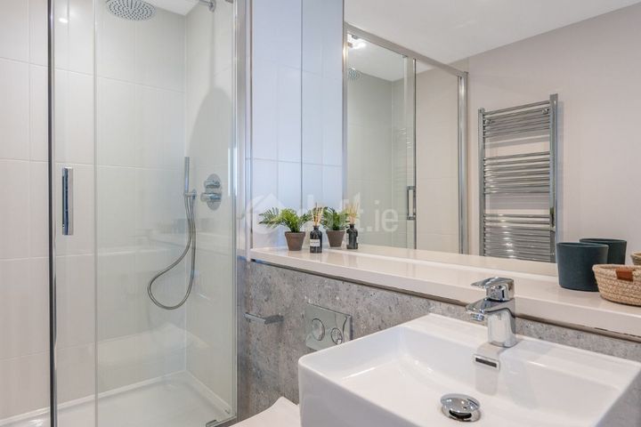 1 Bed · Grand Canal Harbour, Grand Canal Place - Image 4