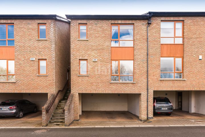  Hunters Green, Hunters Wood, Ballycullen, Dublin 24
