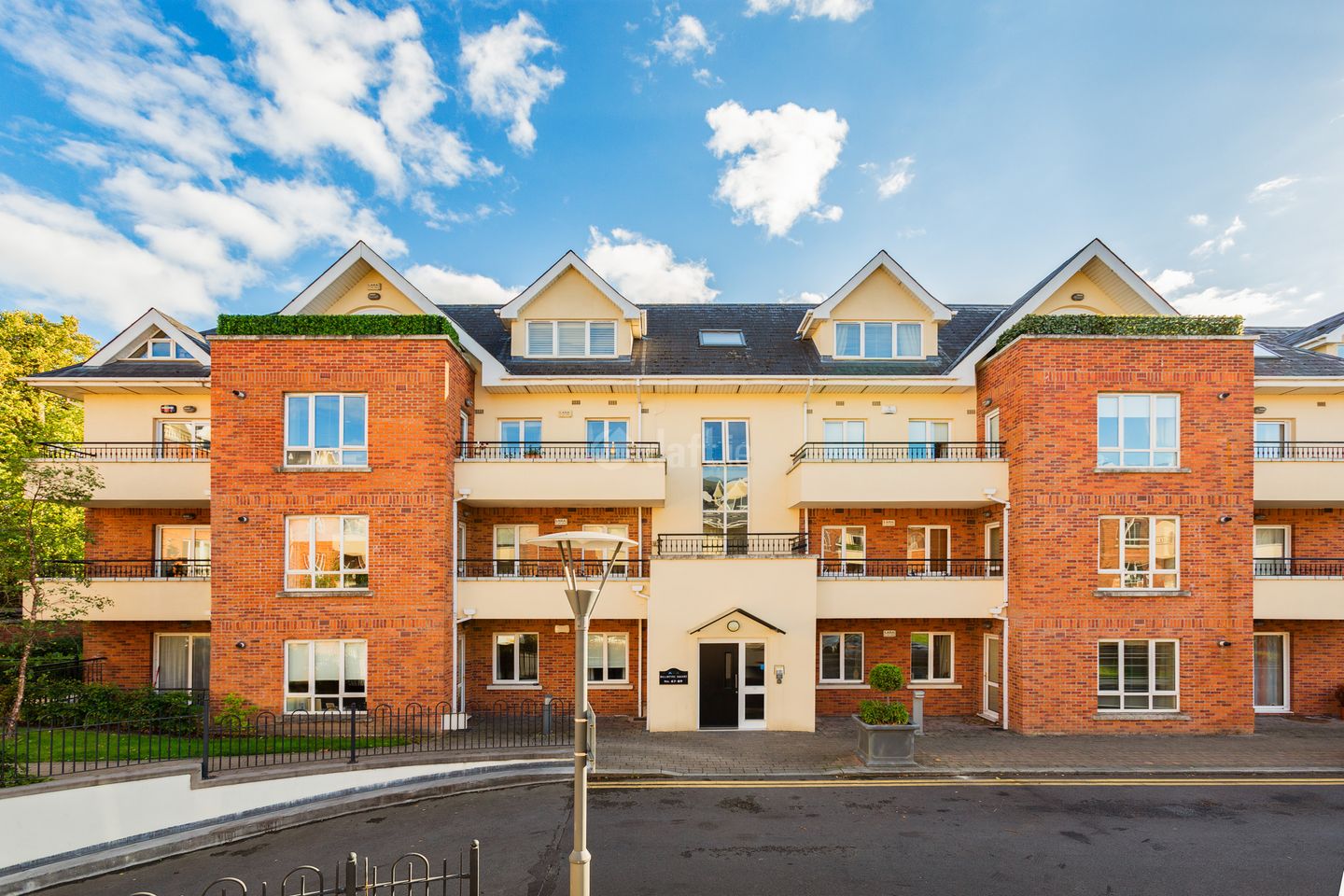 73 Ballintyre Square, Ballinteer, Dublin 16 is for rent on Daft.ie