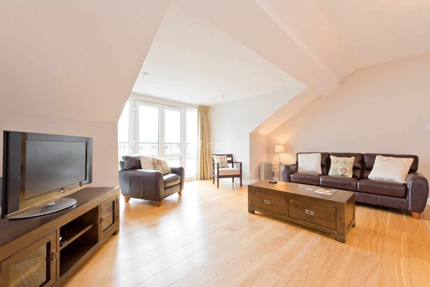 Apartment 17, House 5, Linden Court, Blackrock, Co. Dublin is for rent