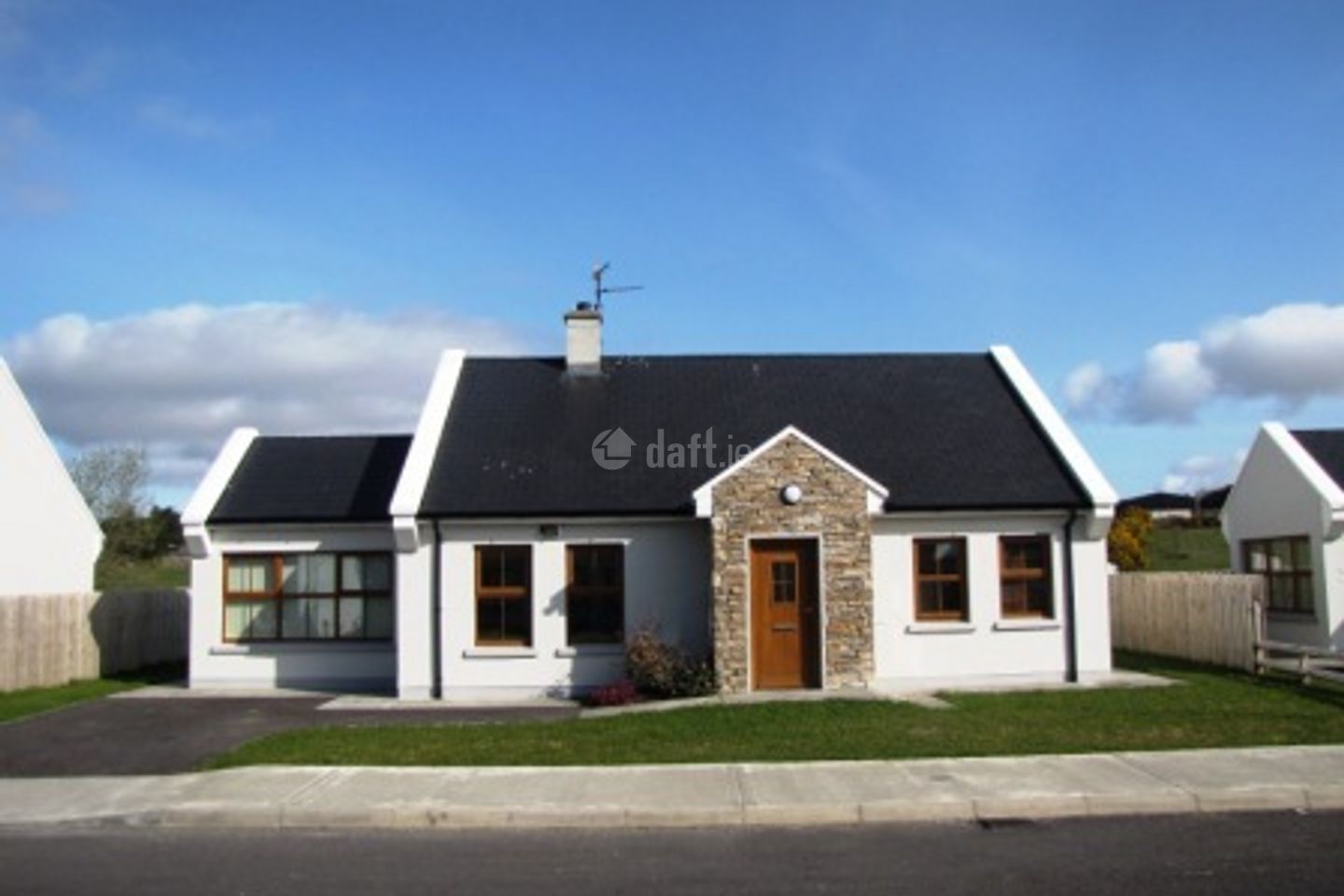 2 Áras Uí Dhomhnaill Village, Milford, Co. Donegal is for rent on Daft.ie