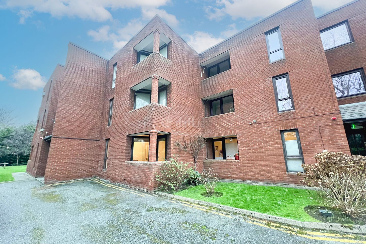 Apartment 4, The Laurels, Main Street, Rathfarnham, Dublin 14 is for