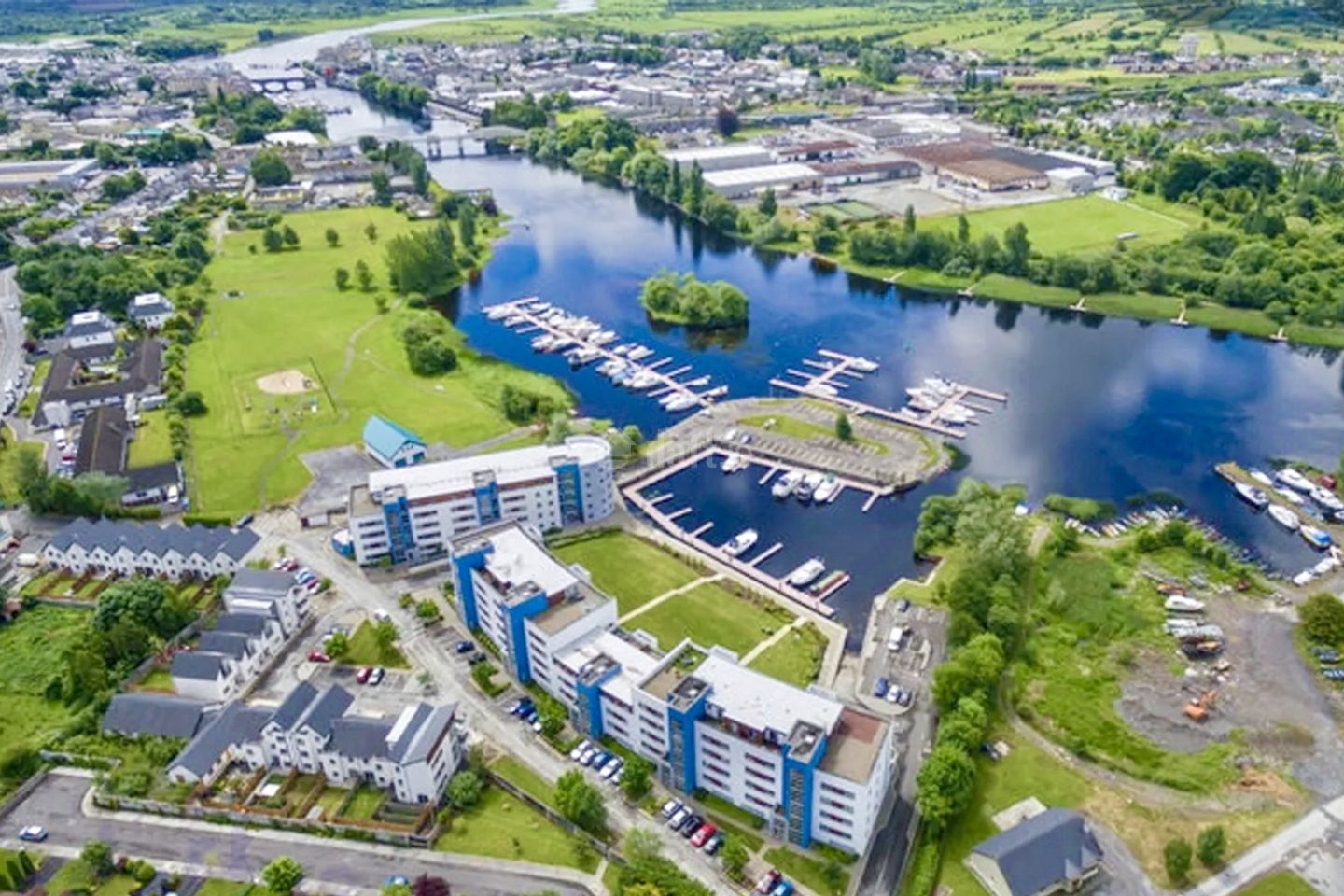 38 Jolly Mariner, Athlone, Co. Westmeath is for rent on Daft.ie