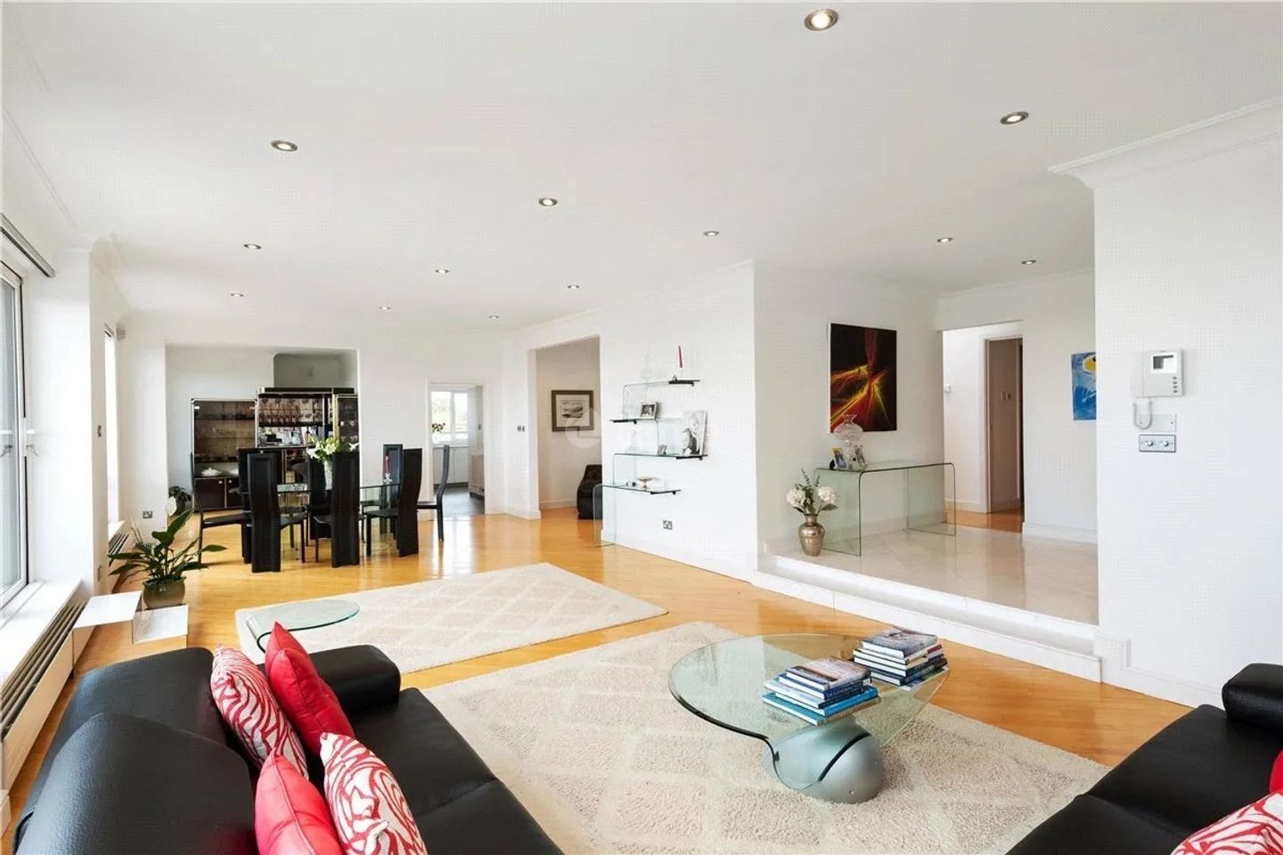 4 Bed Penthouse, Killiney Hill Park Apartments, Killiney, Co. Dublin is for rent on Daft.ie