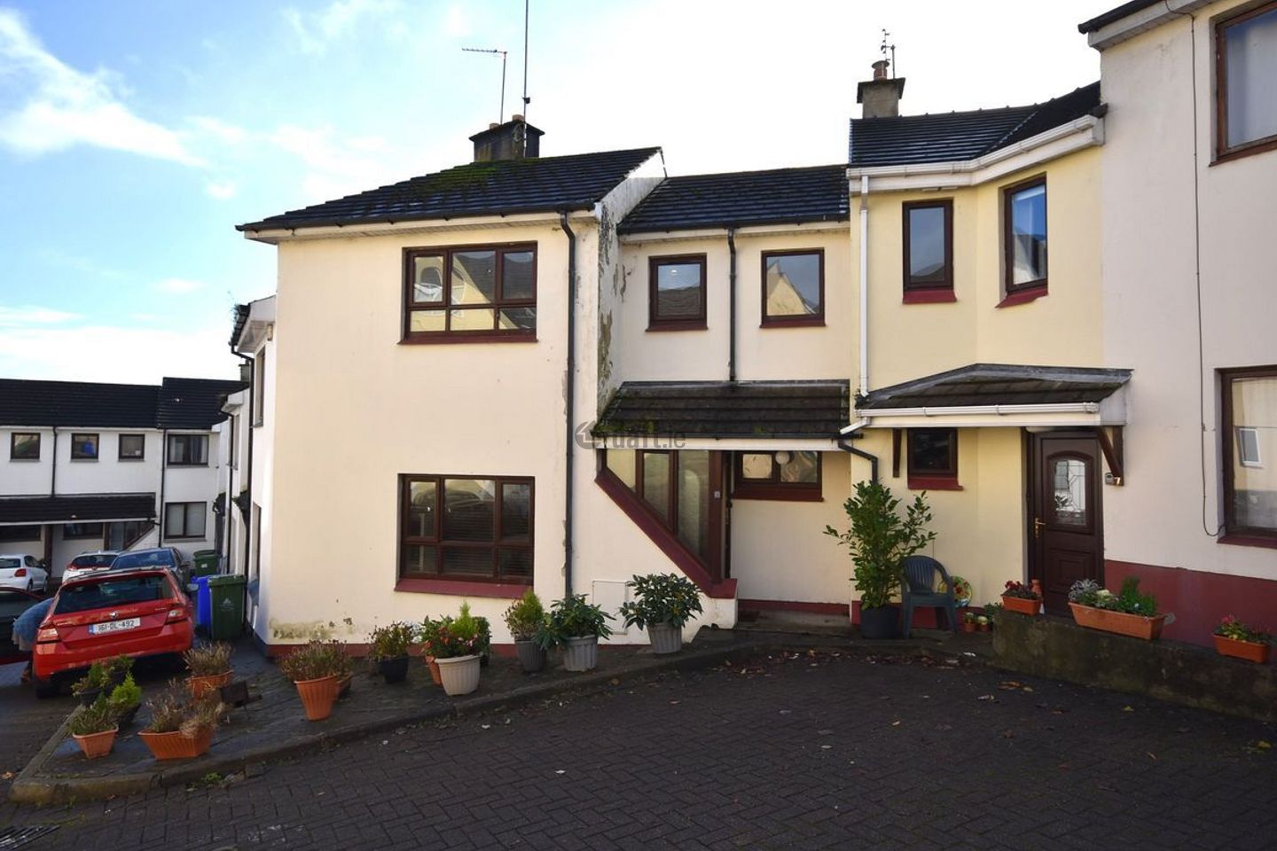 8 Academy Court, Letterkenny, Co. Donegal