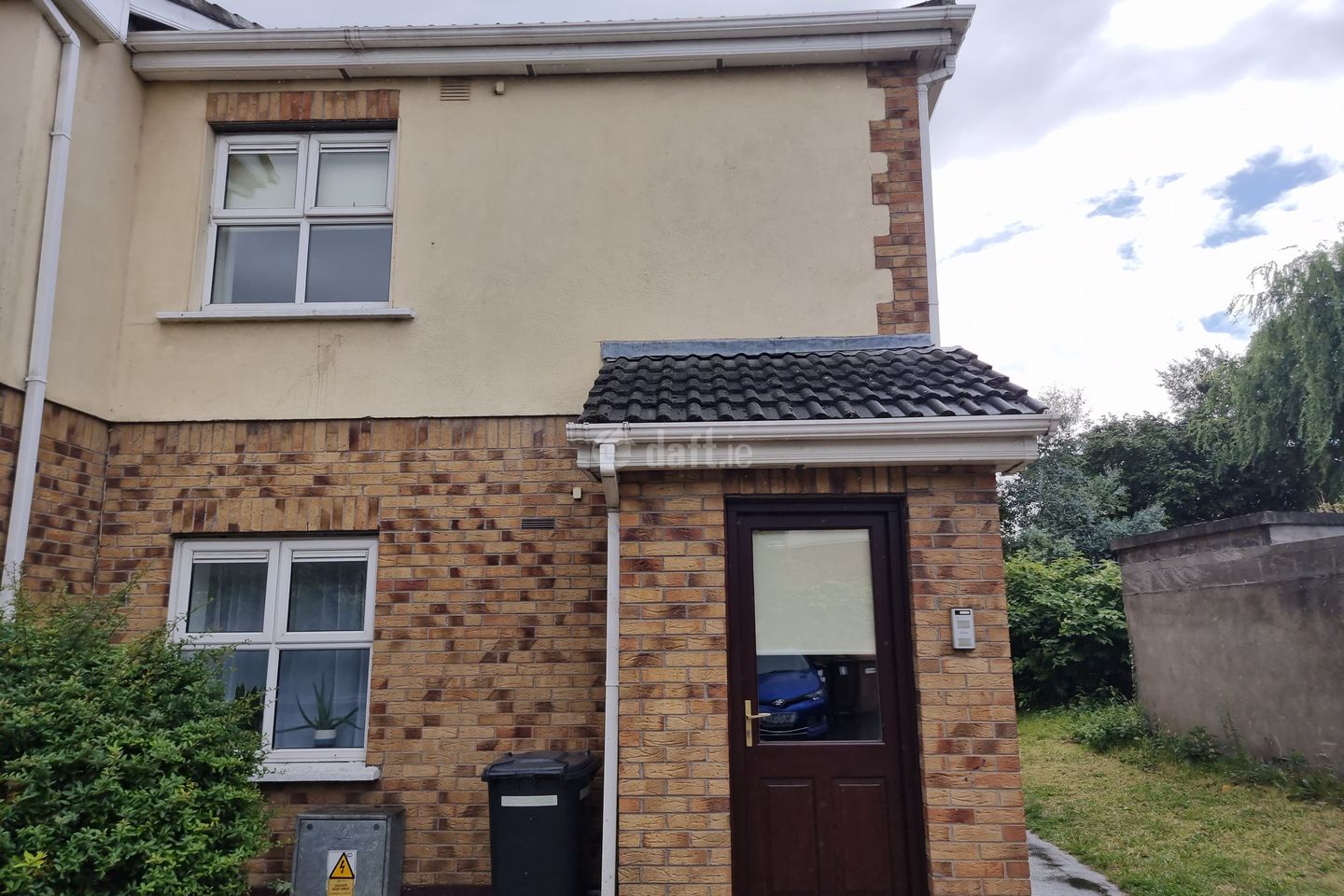 14 Somerville Court, Somerville Avenue, Crumlin, Dublin 12 is for rent